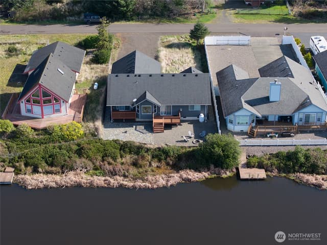 Property photo for 673 Island Circle SE, Ocean Shores