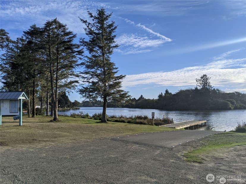 Property photo for 673 Island Circle SE, Ocean Shores photo 34