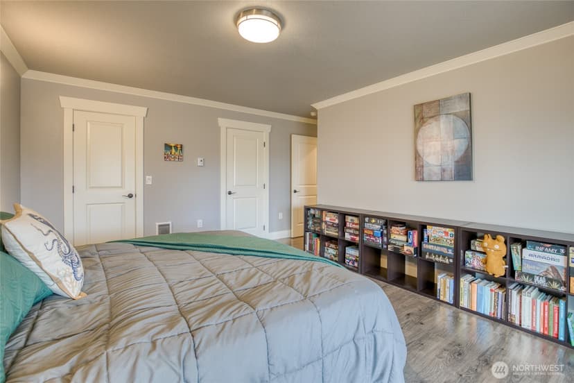 Property photo for 673 Island Circle SE, Ocean Shores photo 17