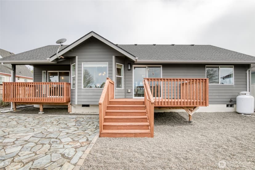 Property photo for 673 Island Circle SE, Ocean Shores photo 6
