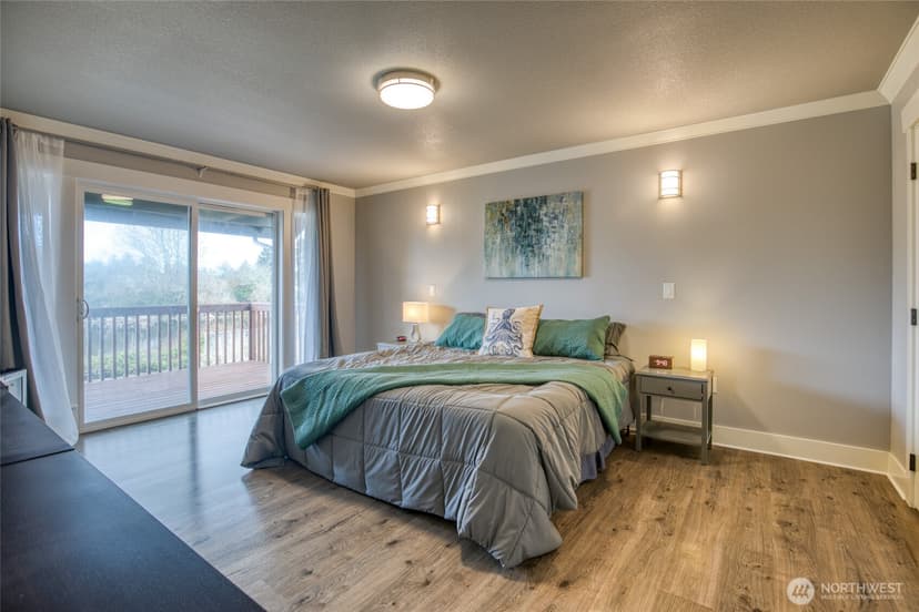 Property photo for 673 Island Circle SE, Ocean Shores photo 16