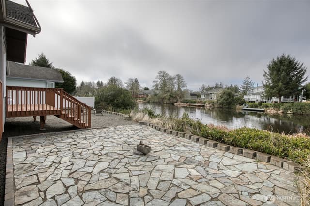 Property photo for 673 Island Circle SE, Ocean Shores photo 5