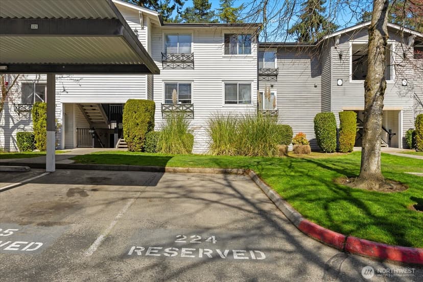 Property photo for 15415 35th Avenue W #C301, Lynnwood photo 32