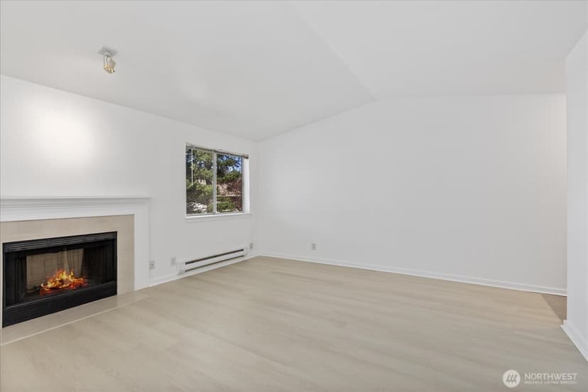Property photo for 15415 35th Avenue W #C301, Lynnwood photo 8