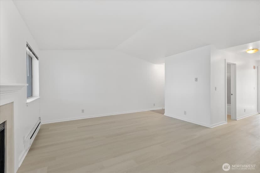 Property photo for 15415 35th Avenue W #C301, Lynnwood photo 9