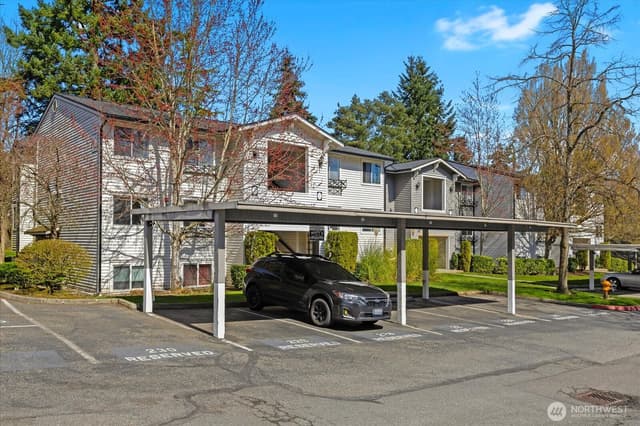 Property photo for 15415 35th Avenue W #C301, Lynnwood photo 3