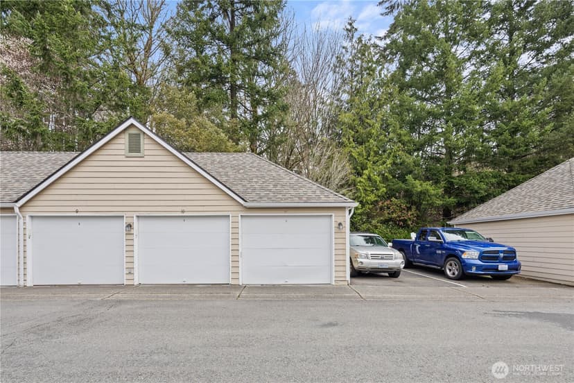 Property photo for 4133 224th Lane SE #302, Issaquah photo 31