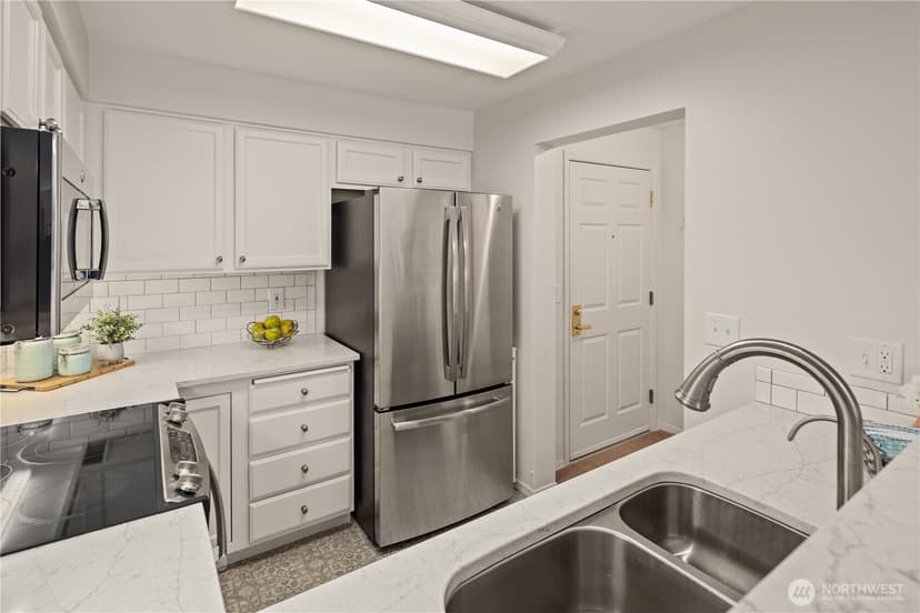 Property photo for 4133 224th Lane SE #302, Issaquah photo 14