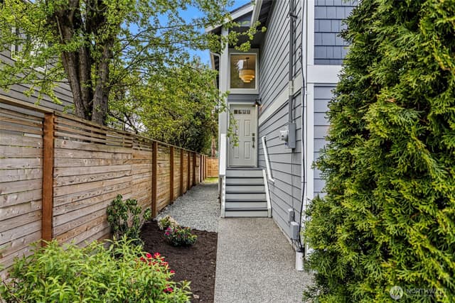 Property photo for 347 N 103rd Street, Seattle photo 2