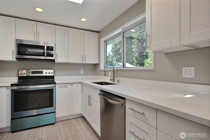 Property photo for 310 9th Avenue, Kirkland photo 7