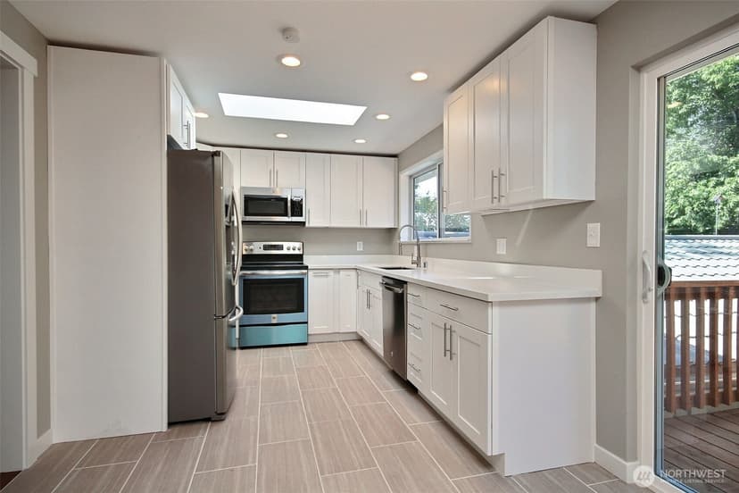 Property photo for 310 9th Avenue, Kirkland photo 6