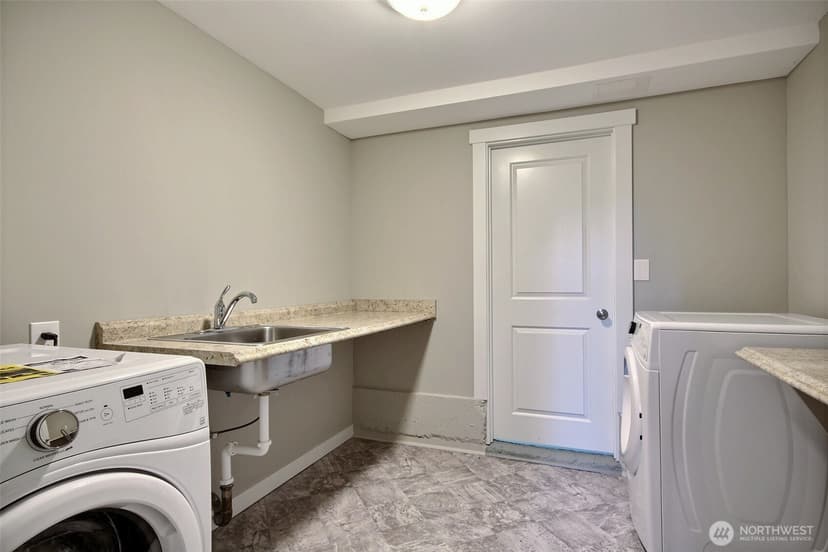 Property photo for 310 9th Avenue, Kirkland photo 18