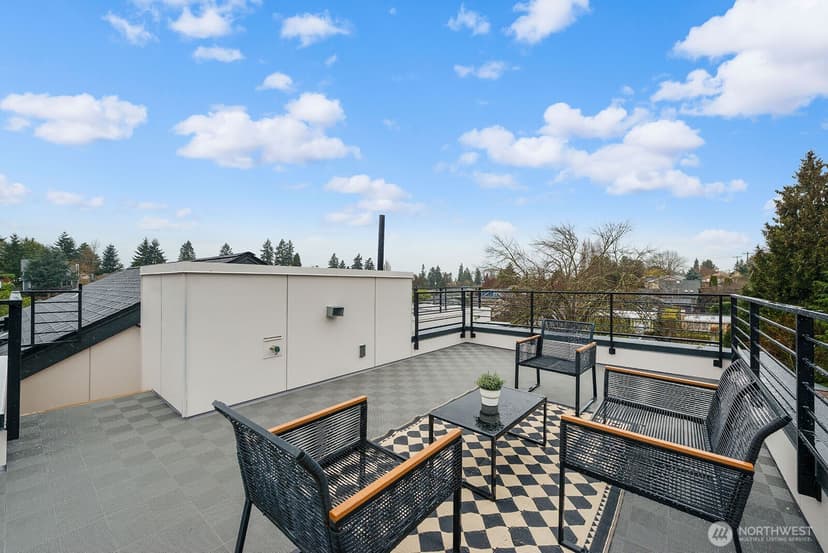 Property photo for 3216 47th Avenue SW, Seattle photo 14