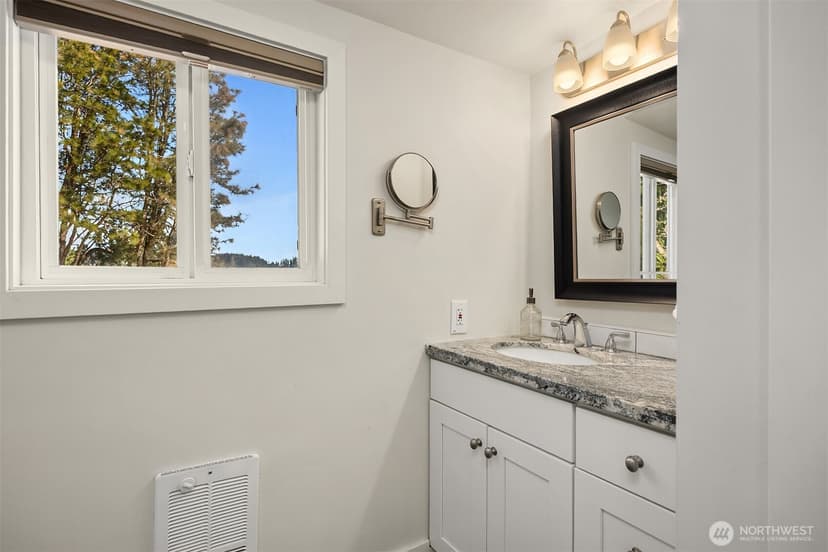 Property photo for 5430 Rockaway Beach Road NE, Bainbridge Island photo 25