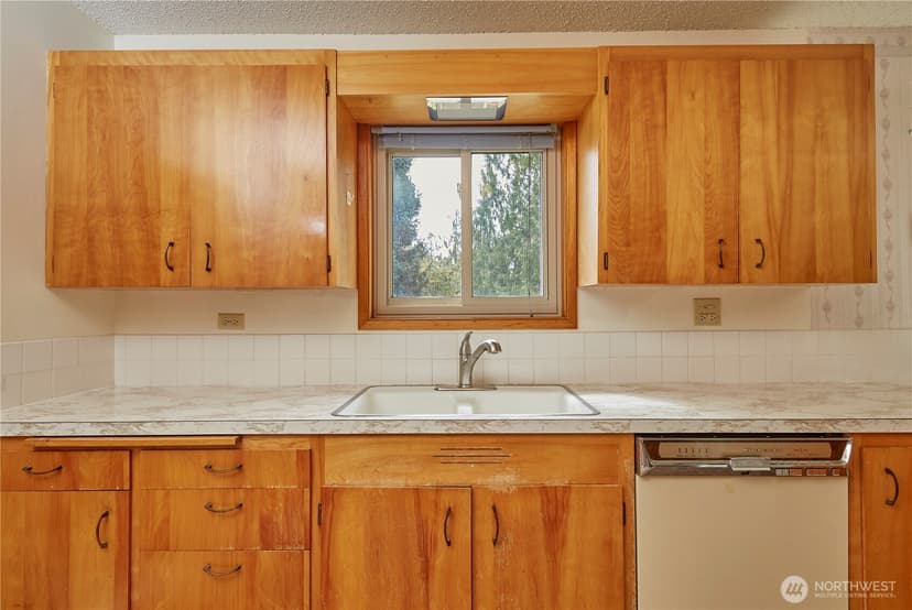 Property photo for 2903 NE Rozewood Drive, Bremerton photo 10