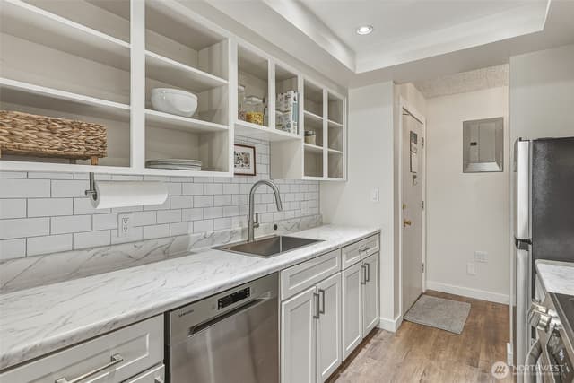 Property photo for 18906 8th Avenue NW #213, Shoreline photo 5