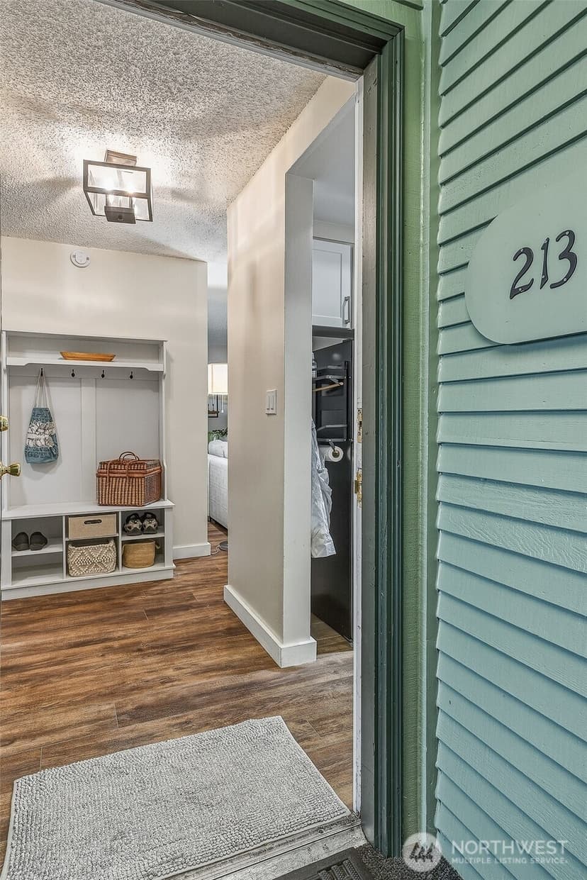 Property photo for 18906 8th Avenue NW #213, Shoreline photo 2