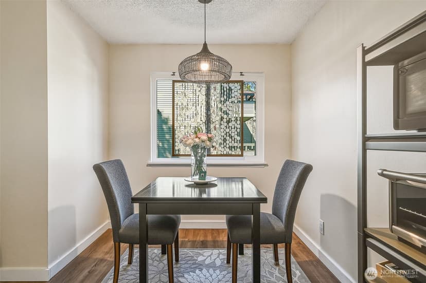 Property photo for 18906 8th Avenue NW #213, Shoreline photo 7