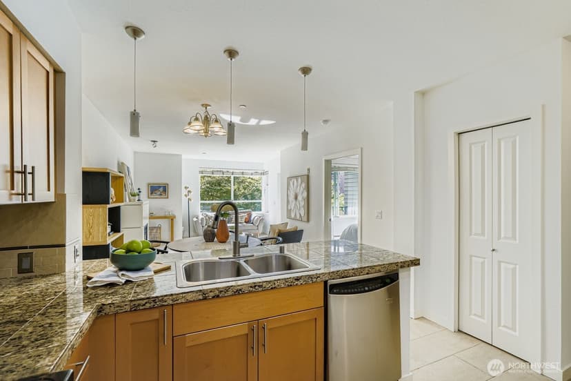 Property photo for 5440 Leary Avenue NW #332, Seattle photo 10
