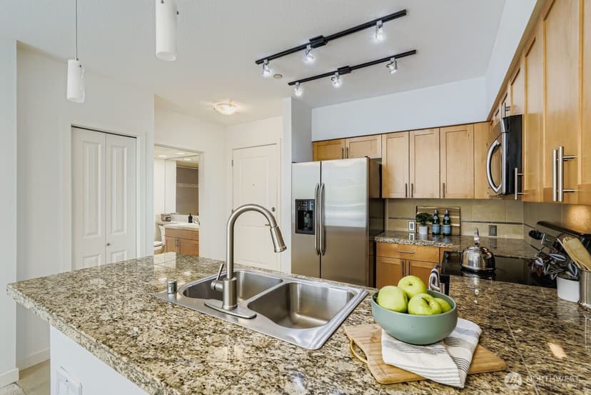 Property photo for 5440 Leary Avenue NW #332, Seattle photo 11