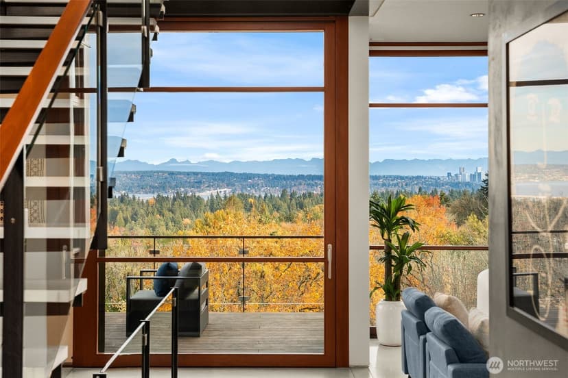 Property photo for 1527 E Howe Street, Seattle photo 5