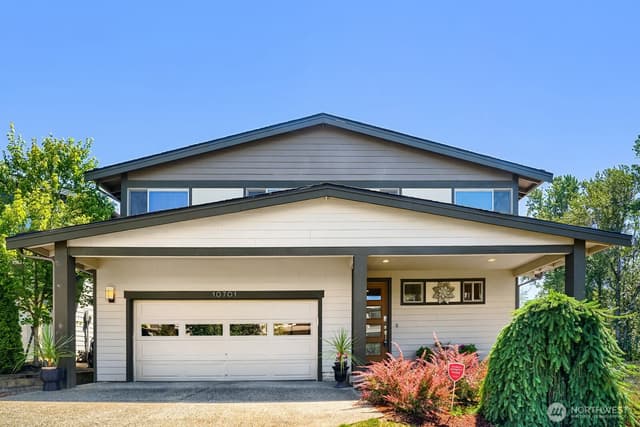 Property photo for 10701 SE 188th Street, Renton photo 2