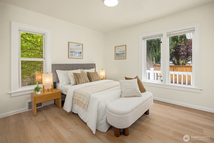 Property photo for 826 NE 80th Street, Seattle photo 13
