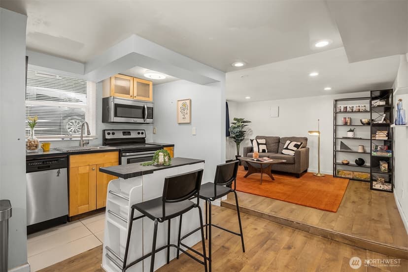 Property photo for 826 NE 80th Street, Seattle photo 18