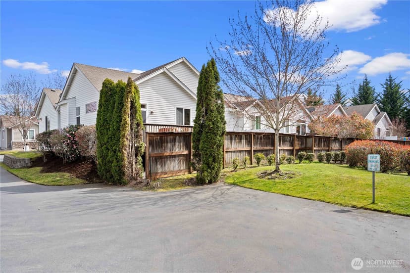 Property photo for 814 10th Street SE, Puyallup photo 32