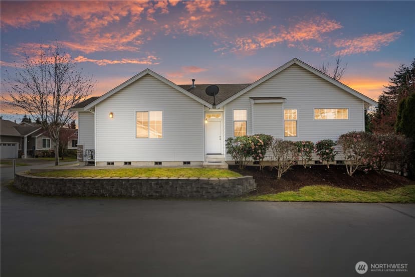 Property photo for 814 10th Street SE, Puyallup