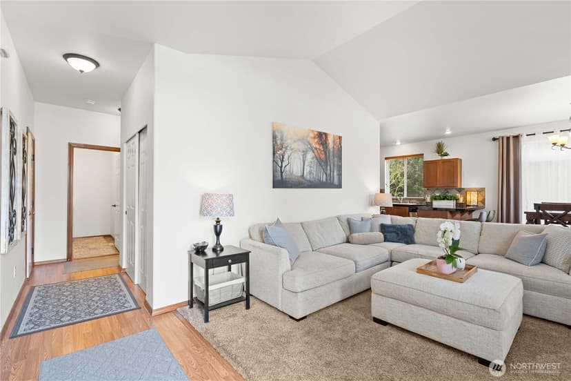 Property photo for 814 10th Street SE, Puyallup photo 6