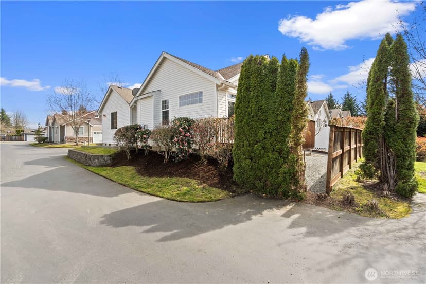 Property photo for 814 10th Street SE, Puyallup photo 29