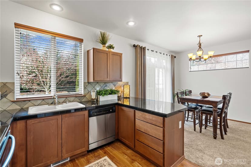 Property photo for 814 10th Street SE, Puyallup photo 18