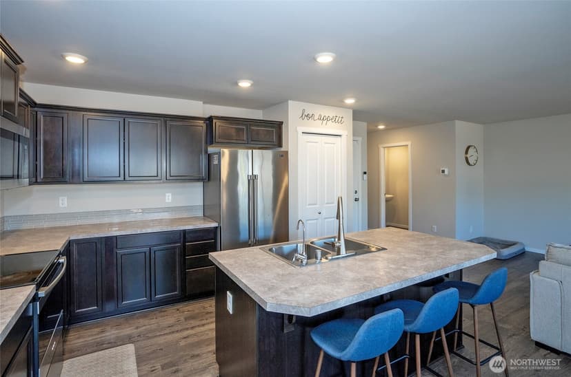 Property photo for 18703 108th Avenue E, Puyallup photo 7