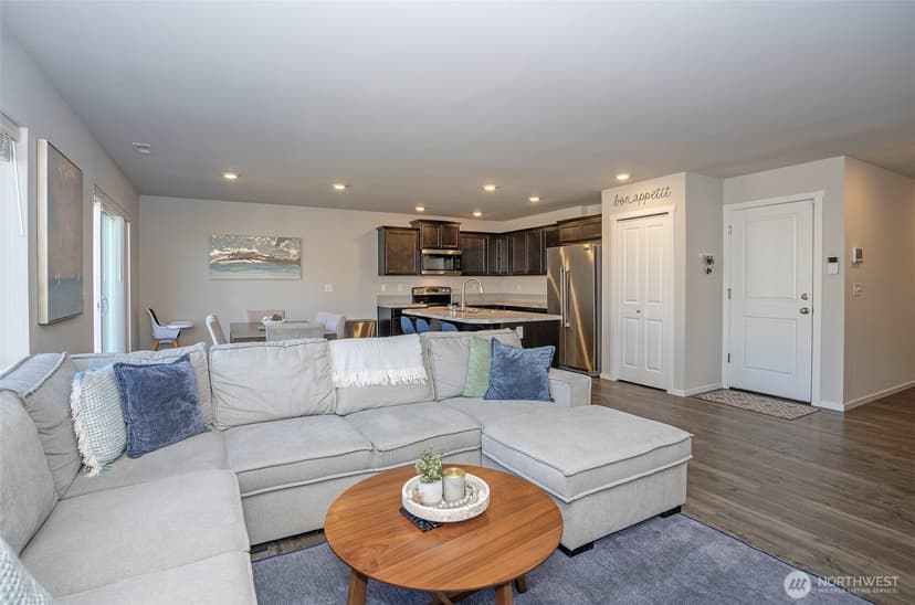 Property photo for 18703 108th Avenue E, Puyallup photo 6