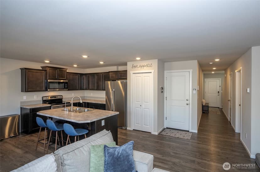 Property photo for 18703 108th Avenue E, Puyallup photo 4