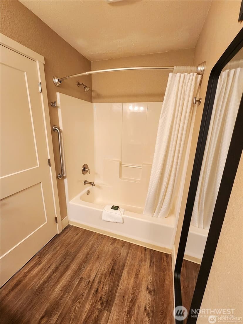 Property photo for 1 Beach 568-C, Manson photo 13