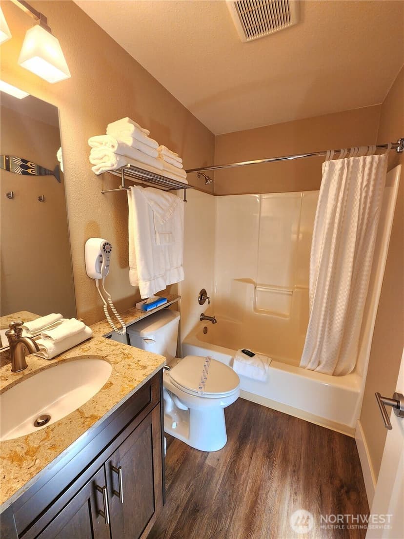 Property photo for 1 Beach 570-G, Manson photo 12