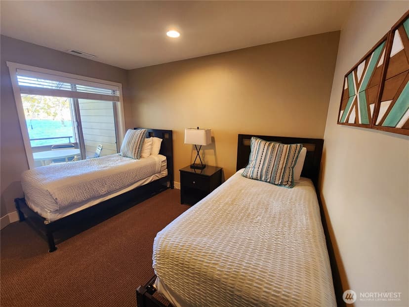 Property photo for 1 Beach 570-G, Manson photo 13