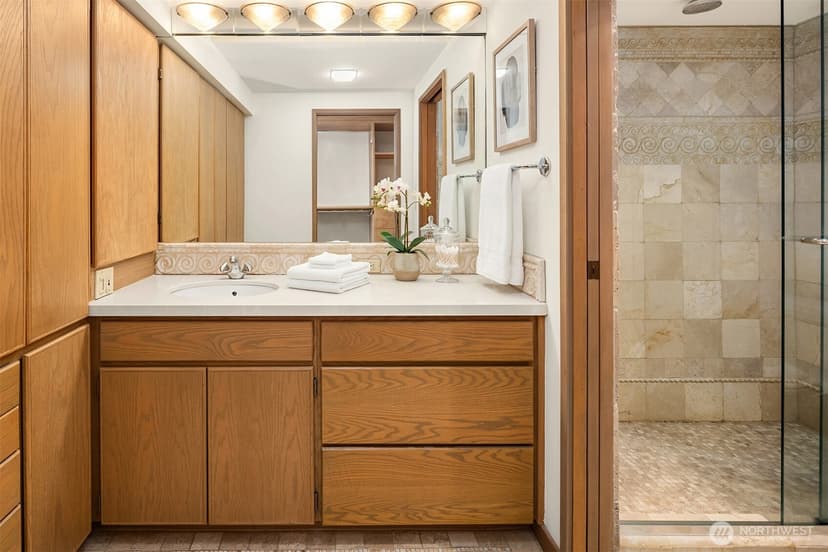 Property photo for 2021 1st Avenue #F20, Seattle photo 11