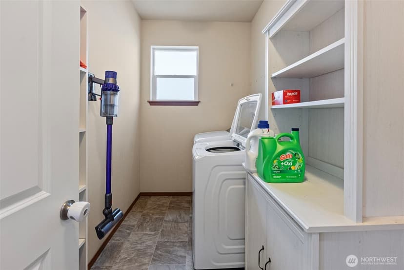 Property photo for 427 NE Nantucket Street, Bremerton photo 11