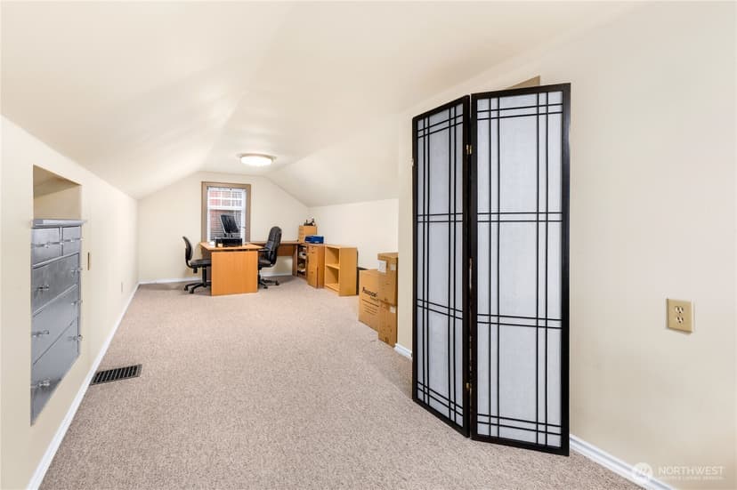Property photo for 337 Park Avenue N, Renton photo 13