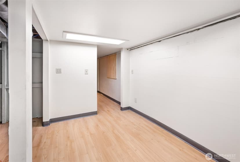 Property photo for 337 Park Avenue N, Renton photo 18