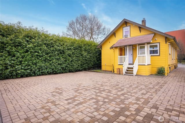 Property photo for 337 Park Avenue N, Renton photo 2