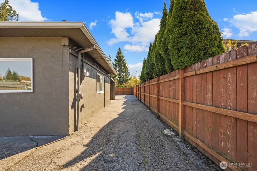 Property photo for 625 10th Street, Snohomish photo 27