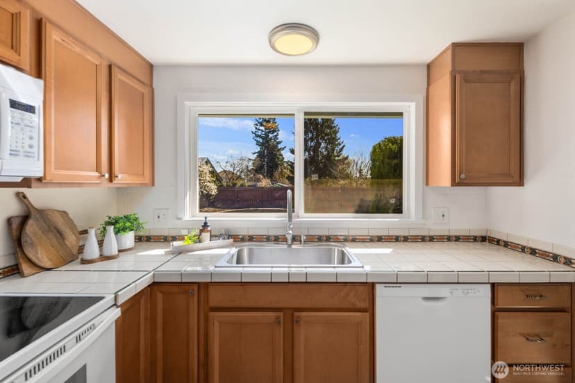 Property photo for 625 10th Street, Snohomish photo 12
