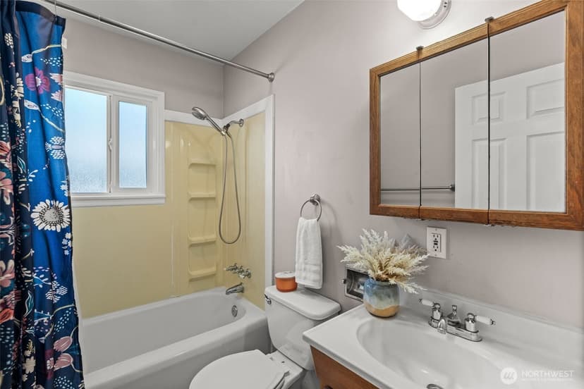 Property photo for 1108 Mckenzie Avenue, Bremerton photo 21