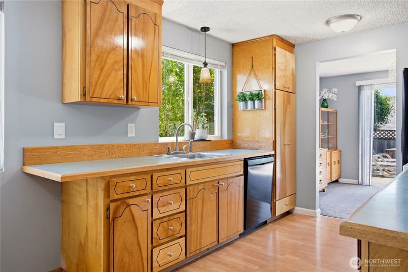 Property photo for 3020 206th Place SW, Lynnwood photo 11