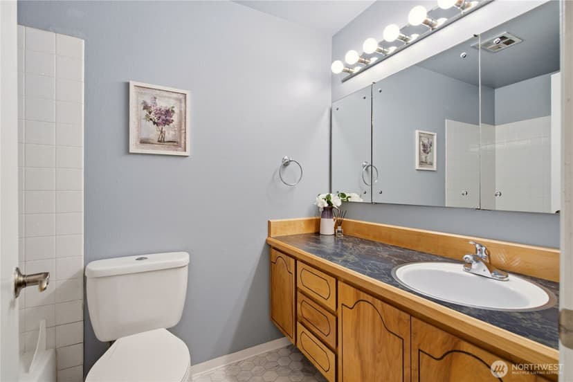 Property photo for 3020 206th Place SW, Lynnwood photo 23
