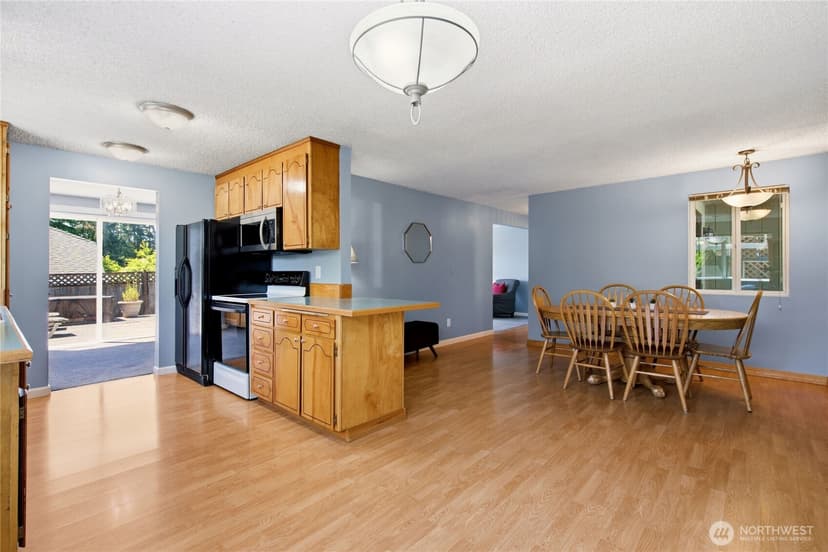 Property photo for 3020 206th Place SW, Lynnwood photo 14